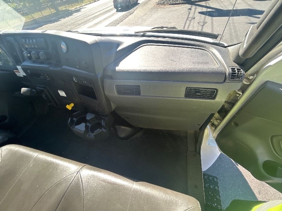Medium Duty Box Truck-Light and Medium Duty Trucks-International-2020-MV607-Portland-OR-196,361\n\t\tmiles-$ 47,250 - Image 21