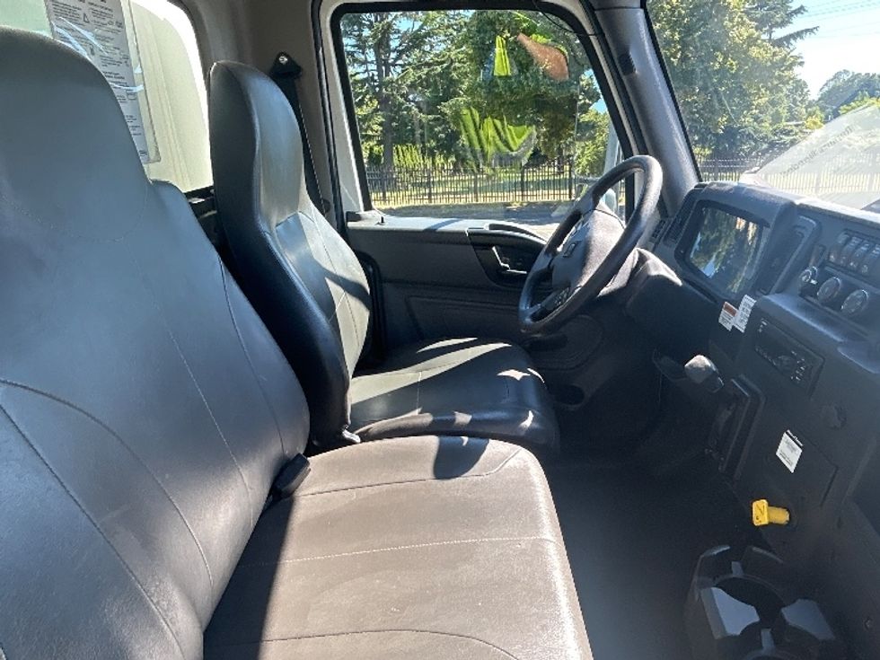 Medium Duty Box Truck-Light and Medium Duty Trucks-International-2020-MV607-Portland-OR-196,361\n\t\tmiles-$ 47,250 - Image 22