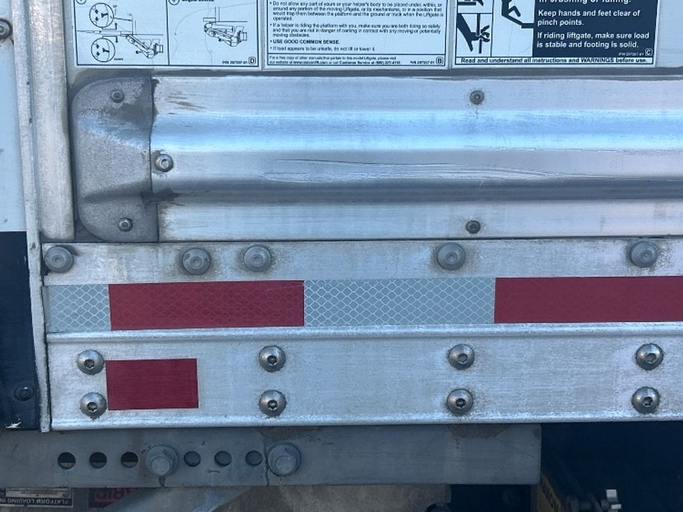 Medium Duty Box Truck-Light and Medium Duty Trucks-International-2020-MV607-Portland-OR-196,361\n\t\tmiles-$ 47,250 - Image 26