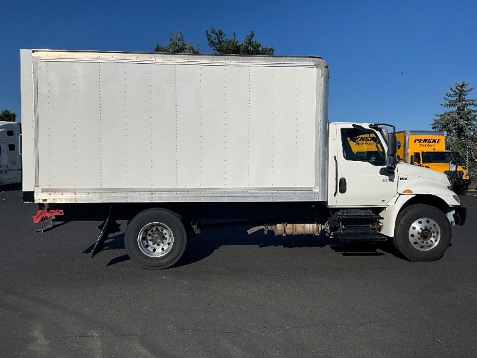 Medium Duty Box Truck-Light and Medium Duty Trucks-International-2020-MV607-Portland-OR-208,365\n\t\tmiles-$ 37,000 - Image 15