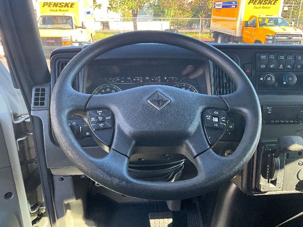 Medium Duty Box Truck-Light and Medium Duty Trucks-International-2020-MV607-Portland-OR-208,365\n\t\tmiles-$ 37,000 - Image 18