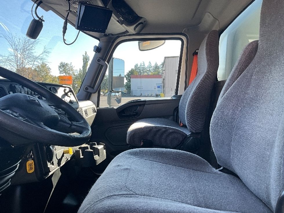 Medium Duty Box Truck-Light and Medium Duty Trucks-International-2020-MV607-Portland-OR-208,365\n\t\tmiles-$ 37,000 - Image 19