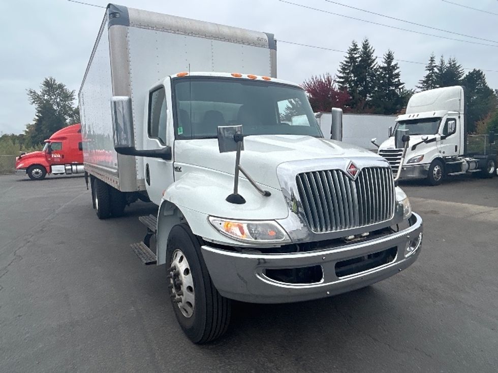 Medium Duty Box Truck-Light and Medium Duty Trucks-International-2020-MV607-Portland-OR-229,009\n\t\tmiles-$ 41,500 - Image 1