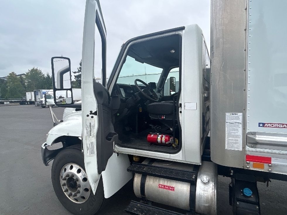 Medium Duty Box Truck-Light and Medium Duty Trucks-International-2020-MV607-Portland-OR-229,009\n\t\tmiles-$ 41,500 - Image 16
