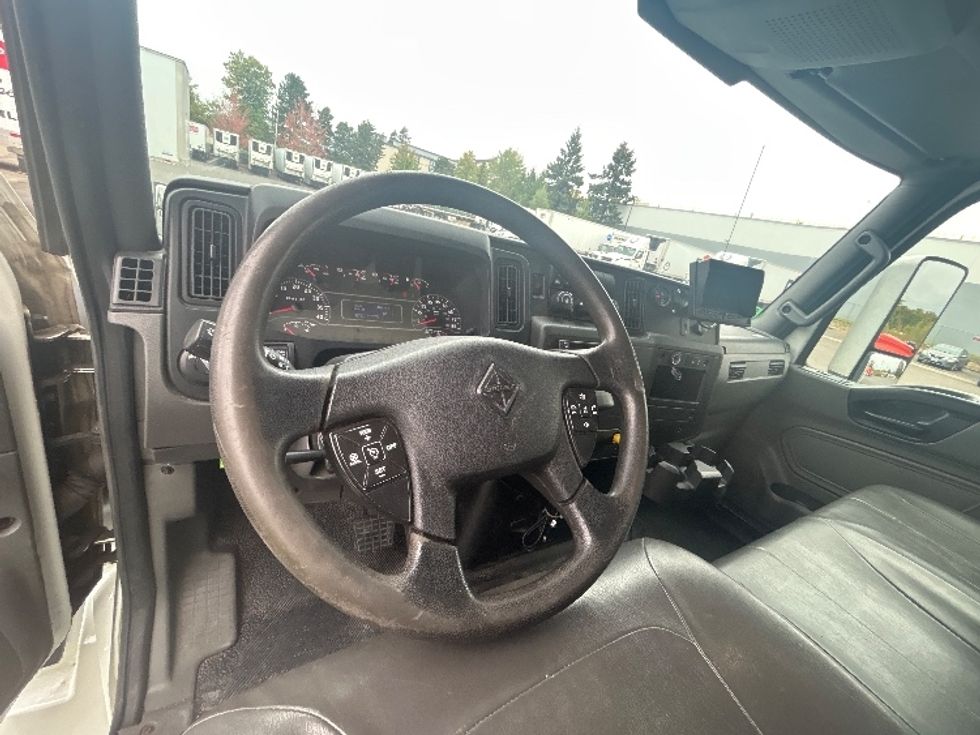 Medium Duty Box Truck-Light and Medium Duty Trucks-International-2020-MV607-Portland-OR-229,009\n\t\tmiles-$ 41,500 - Image 17
