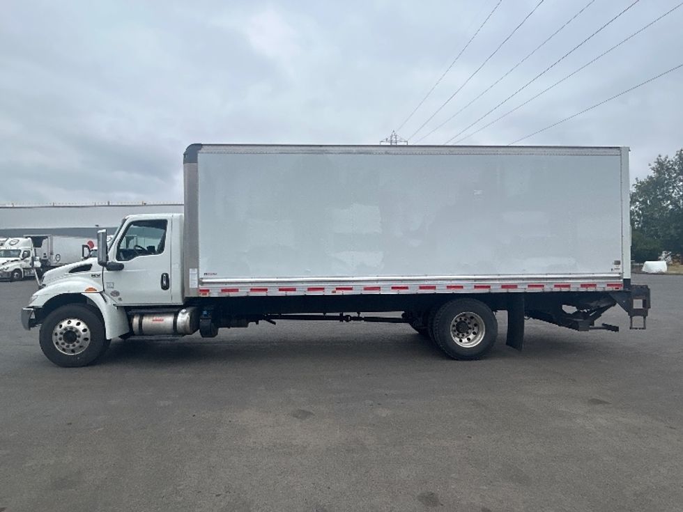 Medium Duty Box Truck-Light and Medium Duty Trucks-International-2020-MV607-Portland-OR-229,009\n\t\tmiles-$ 41,500 - Image 4