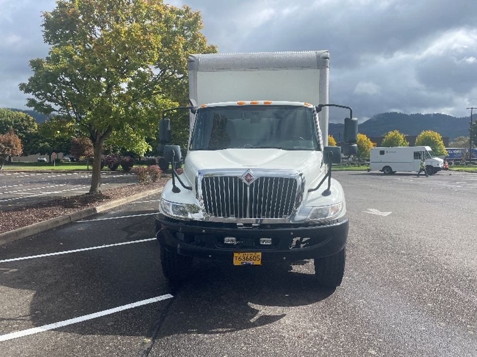 Medium Duty Box Truck-Light and Medium Duty Trucks-International-2020-MV607-Portland-OR-52,776\n\t\tmiles-$ 56,750 - Image 2