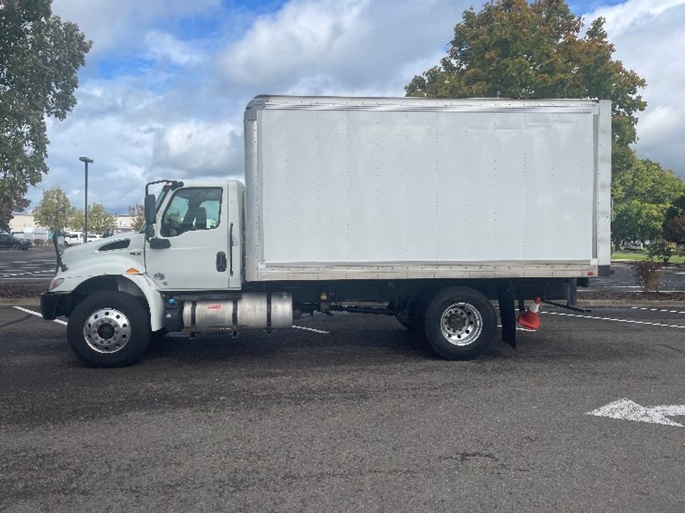 Medium Duty Box Truck-Light and Medium Duty Trucks-International-2020-MV607-Portland-OR-52,776\n\t\tmiles-$ 56,750 - Image 4