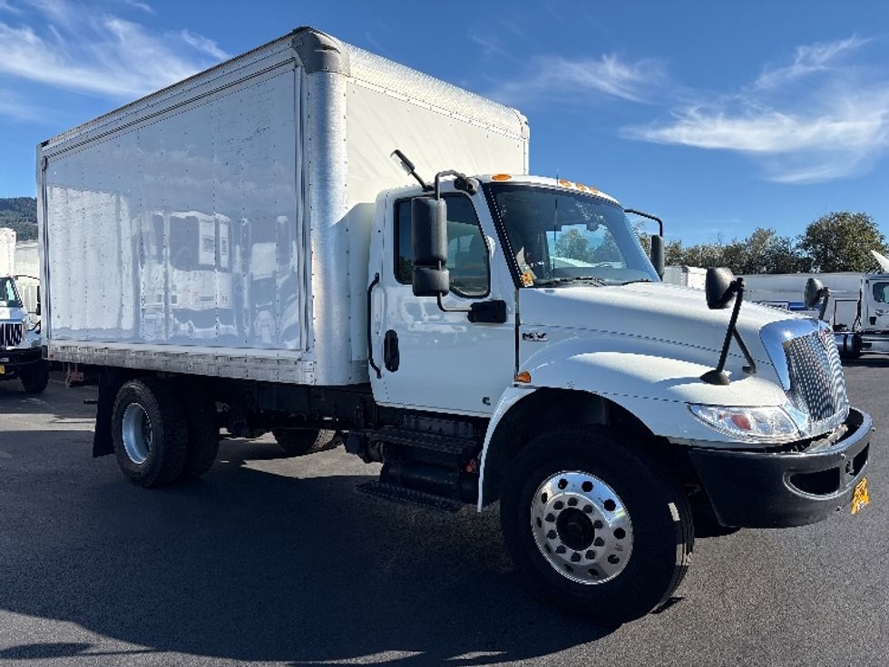 Medium Duty Box Truck-Light and Medium Duty Trucks-International-2020-MV607-Portland-OR-73,648\n\t\tmiles-$ 51,500 - Image 1