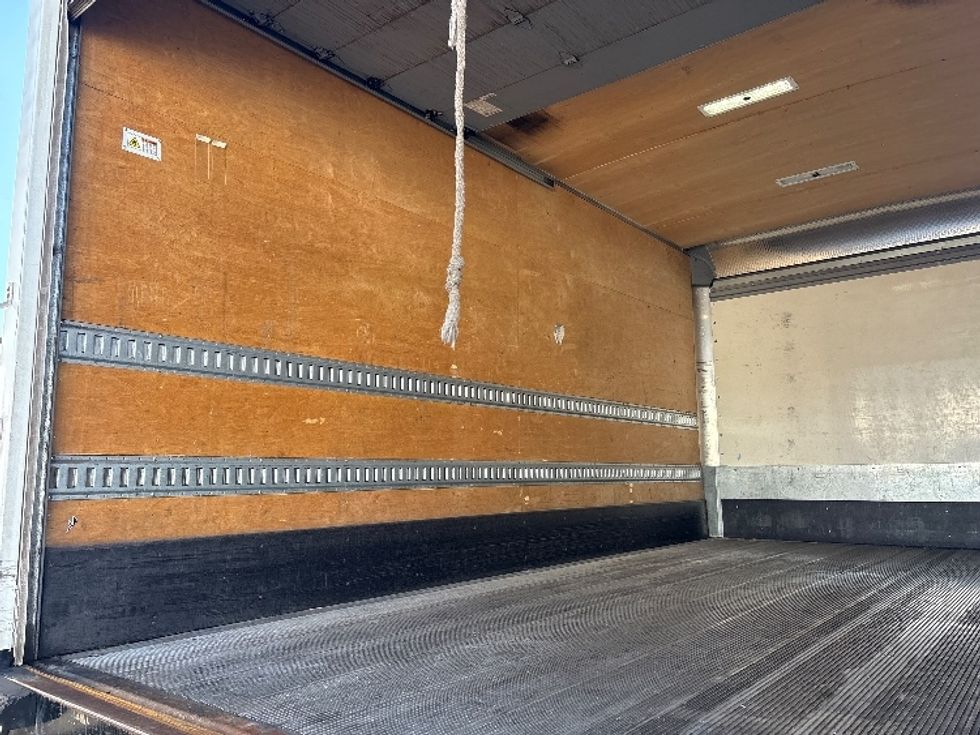 Medium Duty Box Truck-Light and Medium Duty Trucks-International-2020-MV607-Portland-OR-73,648\n\t\tmiles-$ 51,500 - Image 11