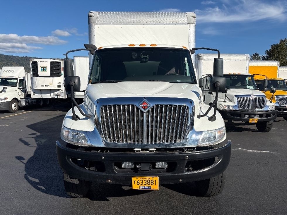 Medium Duty Box Truck-Light and Medium Duty Trucks-International-2020-MV607-Portland-OR-73,648\n\t\tmiles-$ 51,500 - Image 2