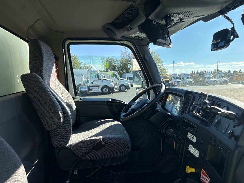 Medium Duty Box Truck-Light and Medium Duty Trucks-International-2020-MV607-Portland-OR-73,648\n\t\tmiles-$ 51,500 - Image 22