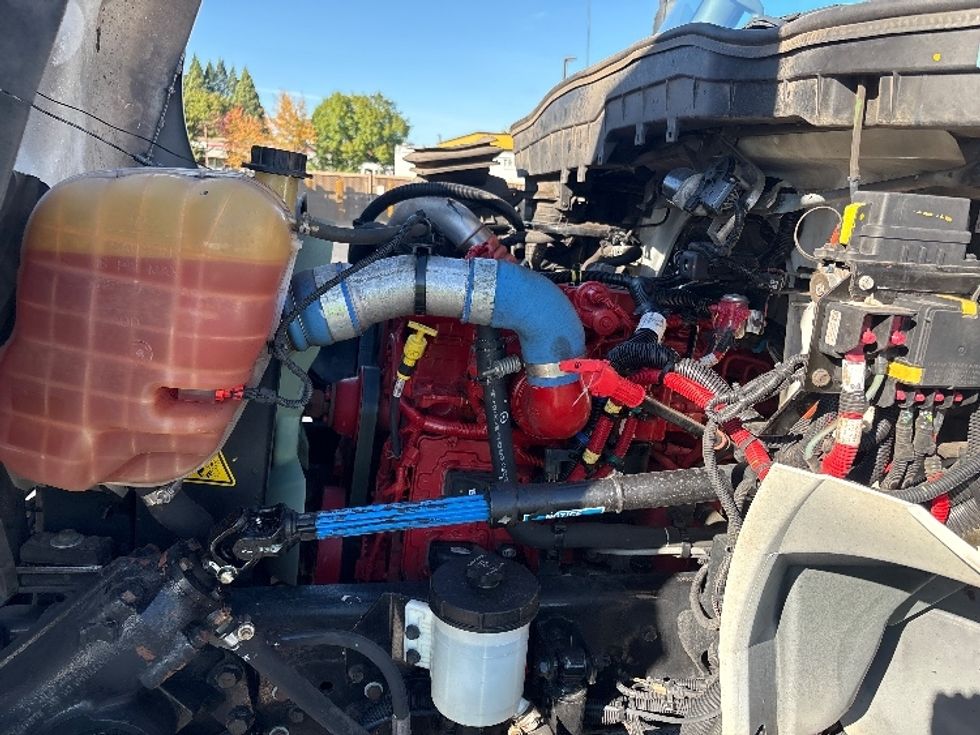 Medium Duty Box Truck-Light and Medium Duty Trucks-International-2020-MV607-Portland-OR-73,648\n\t\tmiles-$ 51,500 - Image 24