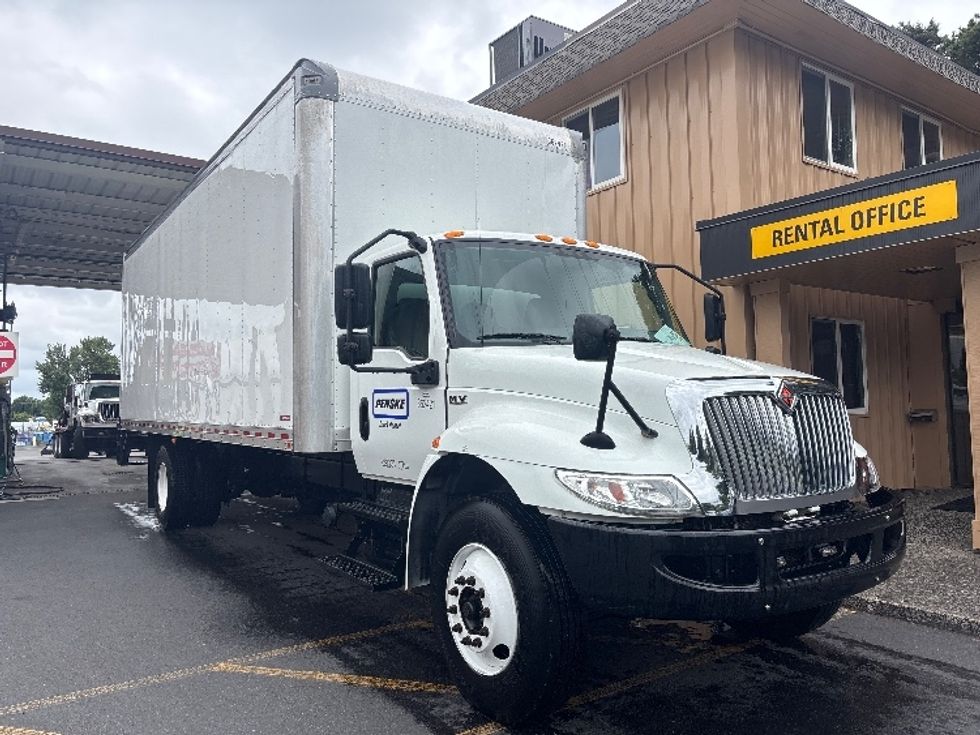 Medium Duty Box Truck-Light and Medium Duty Trucks-International-2020-MV607-Portland-OR-95,853\n\t\tmiles-$ 50,750 - Image 1