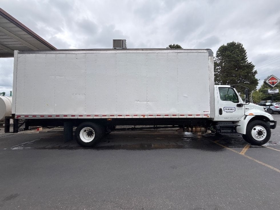 Medium Duty Box Truck-Light and Medium Duty Trucks-International-2020-MV607-Portland-OR-95,853\n\t\tmiles-$ 50,750 - Image 14