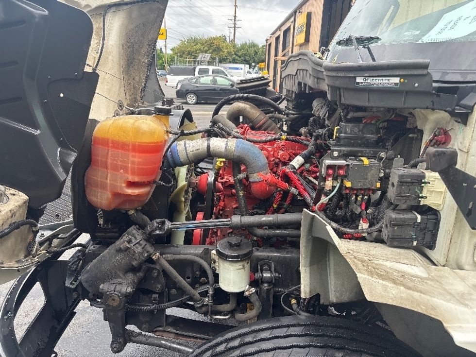 Medium Duty Box Truck-Light and Medium Duty Trucks-International-2020-MV607-Portland-OR-95,853\n\t\tmiles-$ 50,750 - Image 23