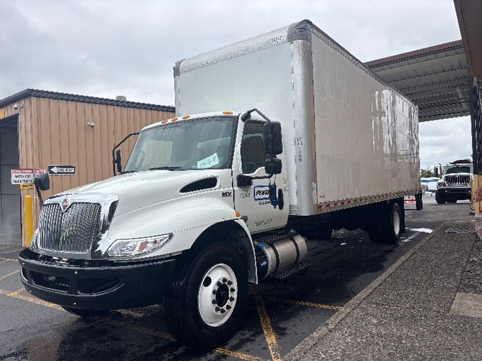 Medium Duty Box Truck-Light and Medium Duty Trucks-International-2020-MV607-Portland-OR-95,853\n\t\tmiles-$ 50,750 - Image 3