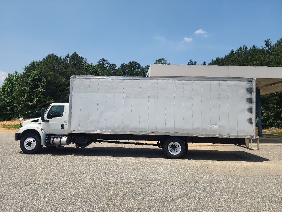 Medium Duty Box Truck-Light and Medium Duty Trucks-International-2020-MV607-Prince George-VA-101,998\n\t\tmiles-$ 58,500 - Image 4