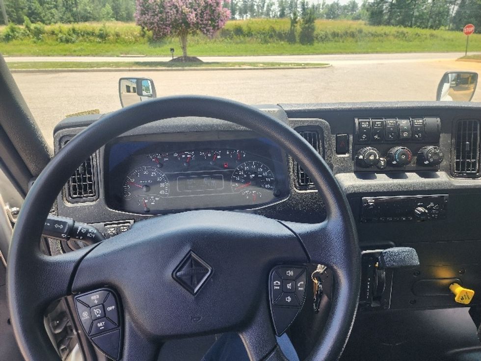 Medium Duty Box Truck-Light and Medium Duty Trucks-International-2020-MV607-Prince George-VA-101,998\n\t\tmiles-$ 58,500 - Image 18