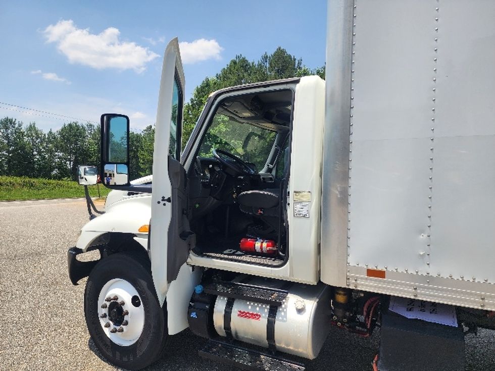 Medium Duty Box Truck-Light and Medium Duty Trucks-International-2020-MV607-Prince George-VA-101,998\n\t\tmiles-$ 58,500 - Image 16
