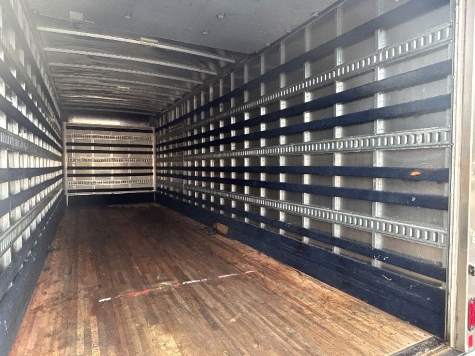Medium Duty Box Truck-Light and Medium Duty Trucks-International-2020-MV607-Prince George-VA-121,481\n\t\tmiles-$ 59,500 - Image 12