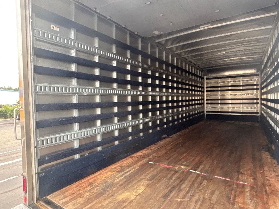Medium Duty Box Truck-Light and Medium Duty Trucks-International-2020-MV607-Prince George-VA-121,481\n\t\tmiles-$ 59,500 - Image 11