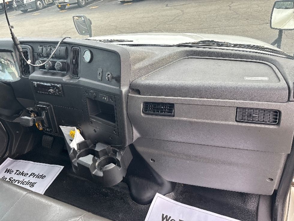 Medium Duty Box Truck-Light and Medium Duty Trucks-International-2020-MV607-Prince George-VA-121,481\n\t\tmiles-$ 59,500 - Image 21