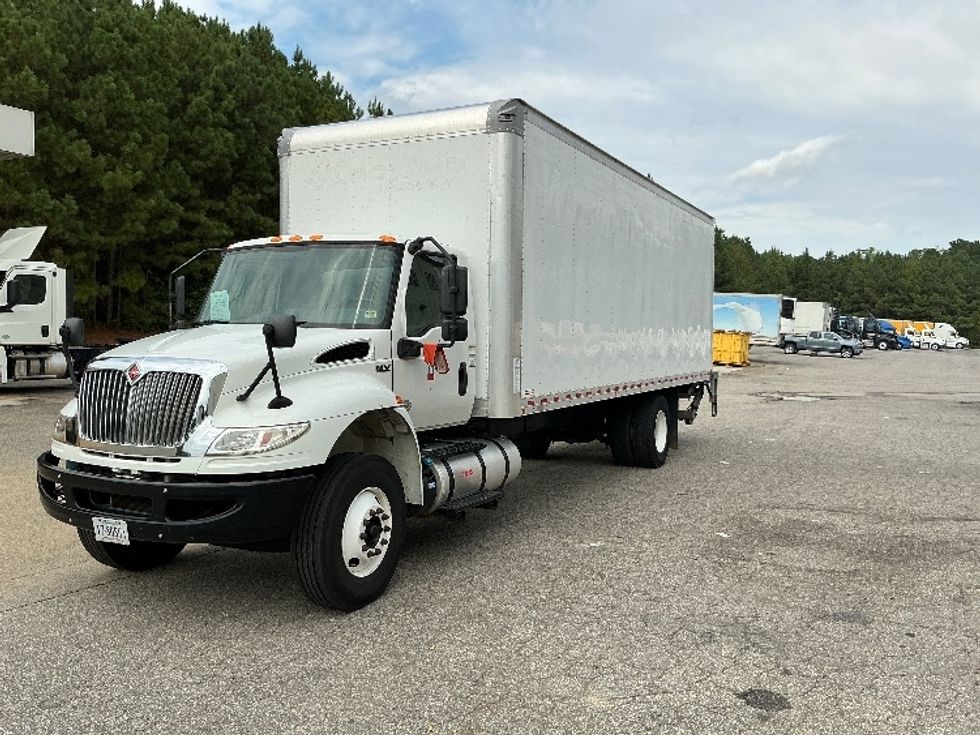 Medium Duty Box Truck-Light and Medium Duty Trucks-International-2020-MV607-Prince George-VA-140,176\n\t\tmiles-$ 58,750 - Image 3