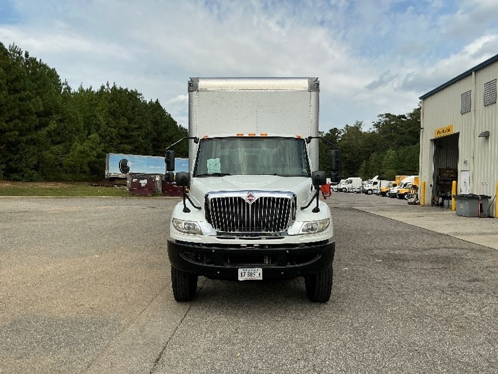 Medium Duty Box Truck-Light and Medium Duty Trucks-International-2020-MV607-Prince George-VA-140,176\n\t\tmiles-$ 58,750 - Image 2