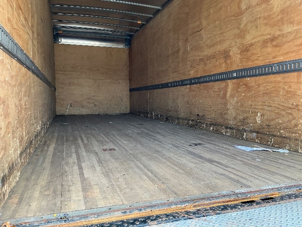 Medium Duty Box Truck-Light and Medium Duty Trucks-International-2020-MV607-Prince George-VA-140,176\n\t\tmiles-$ 58,750 - Image 12