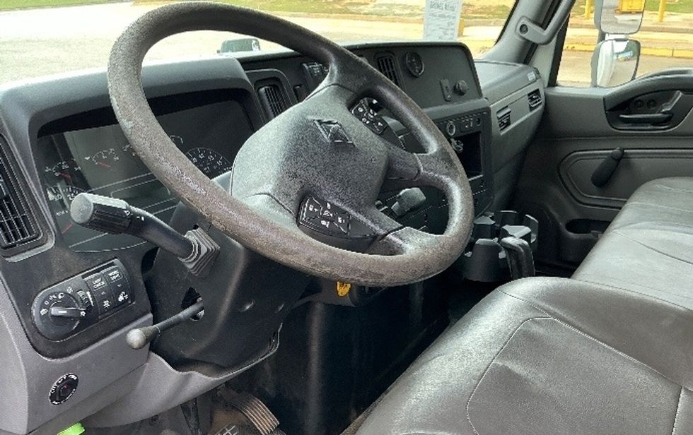 Medium Duty Box Truck-Light and Medium Duty Trucks-International-2020-MV607-Prince George-VA-140,176\n\t\tmiles-$ 58,750 - Image 16