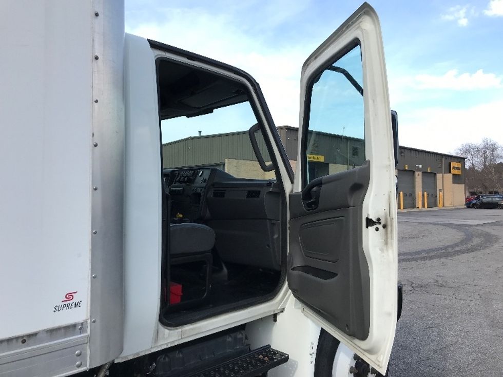 Medium Duty Box Truck-Light and Medium Duty Trucks-International-2020-MV607-Prince George-VA-155,278\n\t\tmiles-$ 54,250 - Image 20