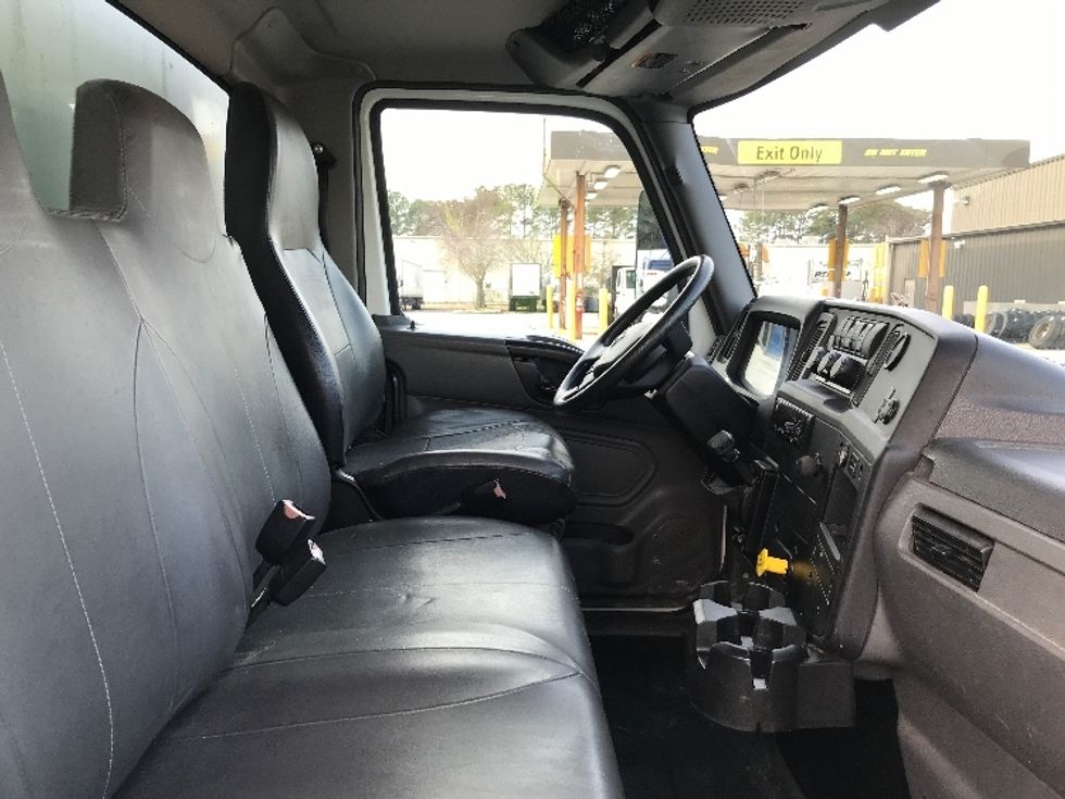 Medium Duty Box Truck-Light and Medium Duty Trucks-International-2020-MV607-Prince George-VA-155,278\n\t\tmiles-$ 54,250 - Image 22
