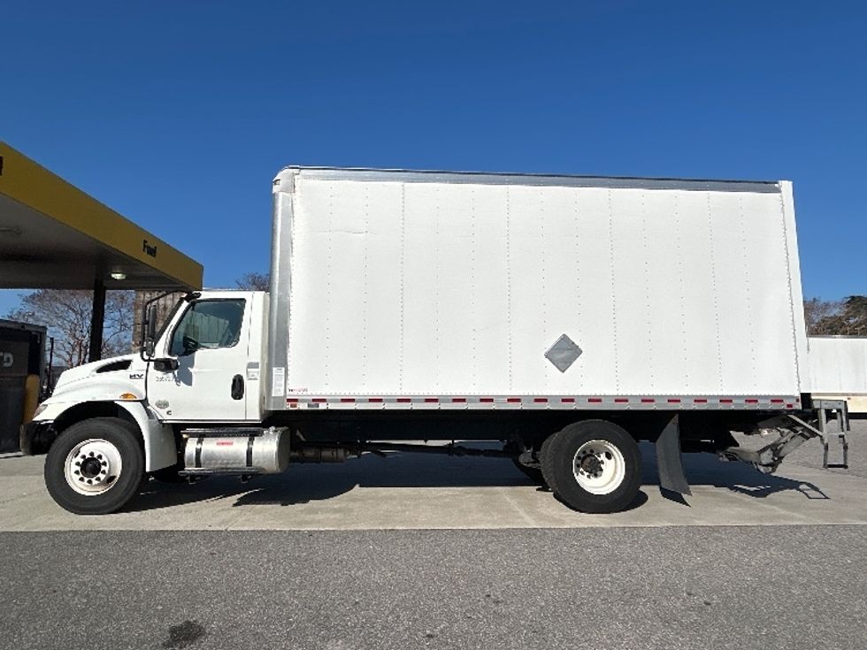 Medium Duty Box Truck-Light and Medium Duty Trucks-International-2020-MV607-Prince George-VA-163,134\n\t\tmiles-$ 42,000 - Image 4