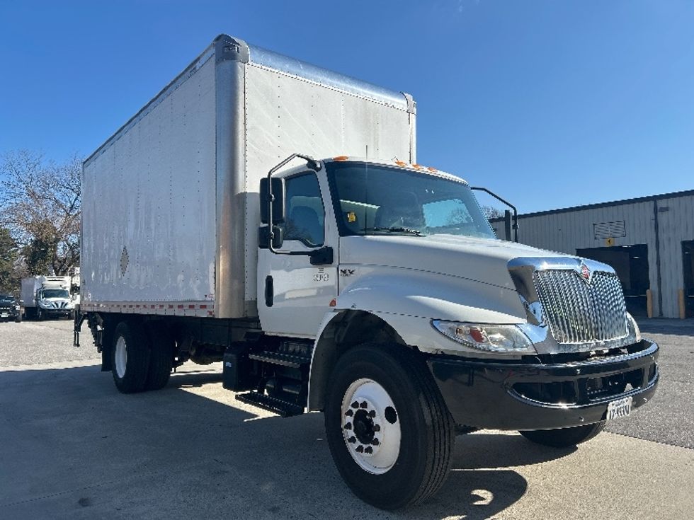 Medium Duty Box Truck-Light and Medium Duty Trucks-International-2020-MV607-Prince George-VA-163,134\n\t\tmiles-$ 42,000 - Image 1