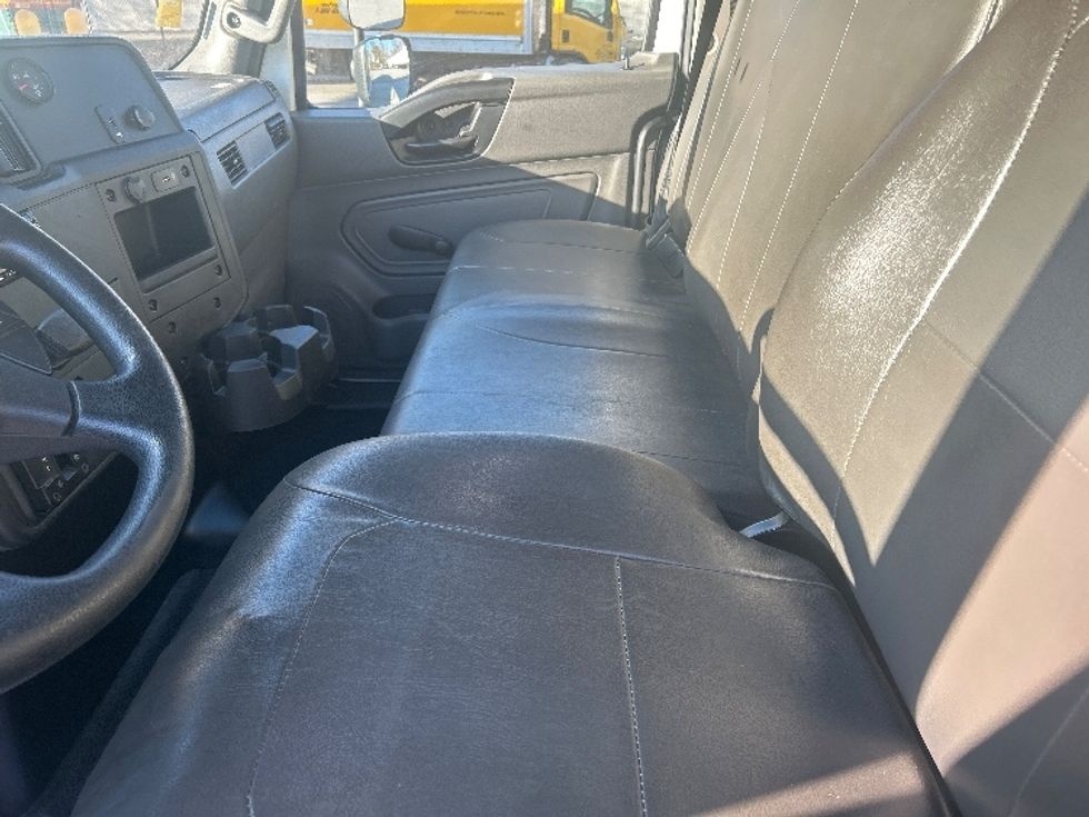 Medium Duty Box Truck-Light and Medium Duty Trucks-International-2020-MV607-Prince George-VA-163,134\n\t\tmiles-$ 42,000 - Image 19