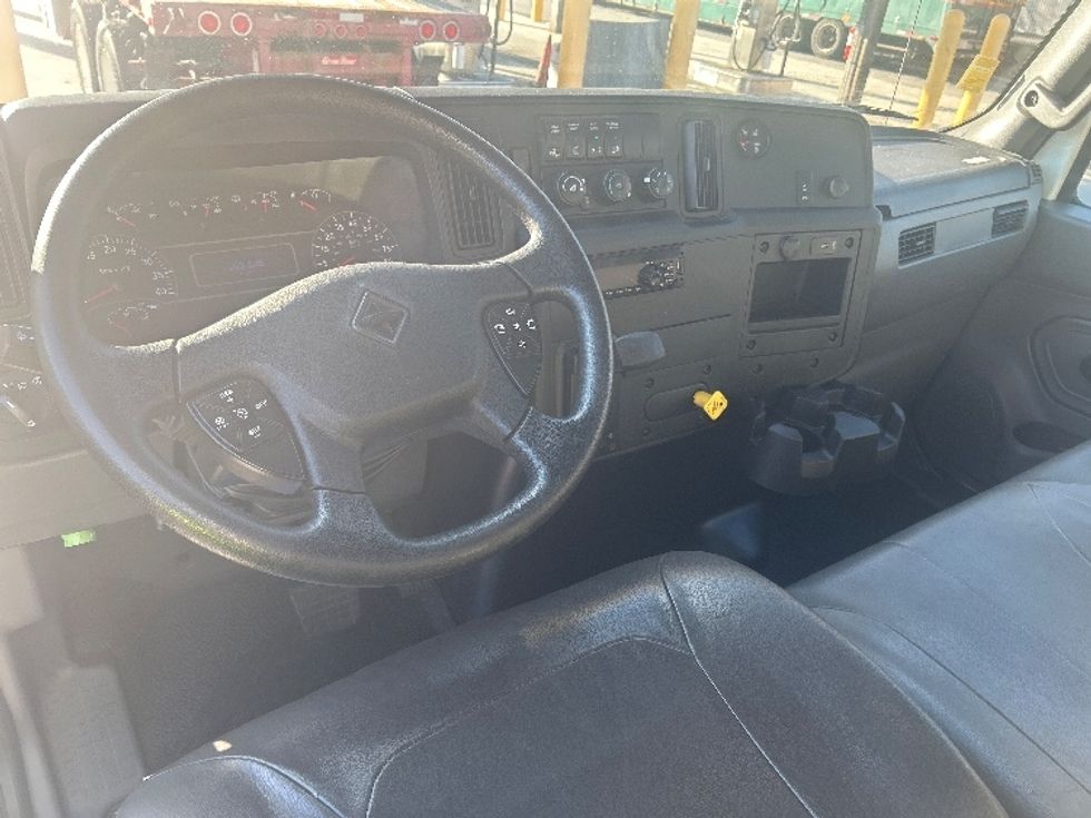 Medium Duty Box Truck-Light and Medium Duty Trucks-International-2020-MV607-Prince George-VA-163,134\n\t\tmiles-$ 42,000 - Image 18