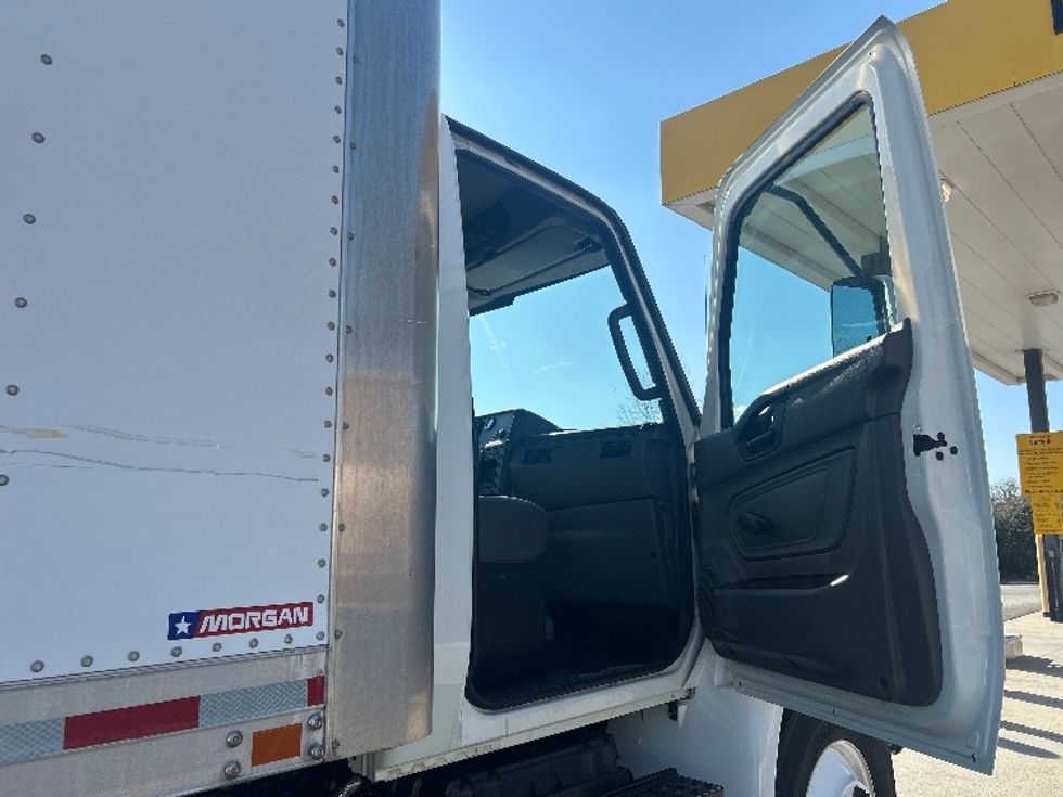 Medium Duty Box Truck-Light and Medium Duty Trucks-International-2020-MV607-Prince George-VA-163,134\n\t\tmiles-$ 42,000 - Image 20