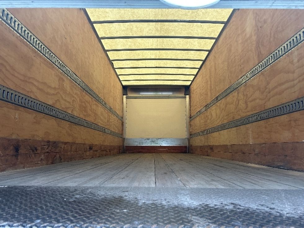 Medium Duty Box Truck-Light and Medium Duty Trucks-International-2020-MV607-Prince George-VA-188,633\n\t\tmiles-$ 42,750 - Image 8