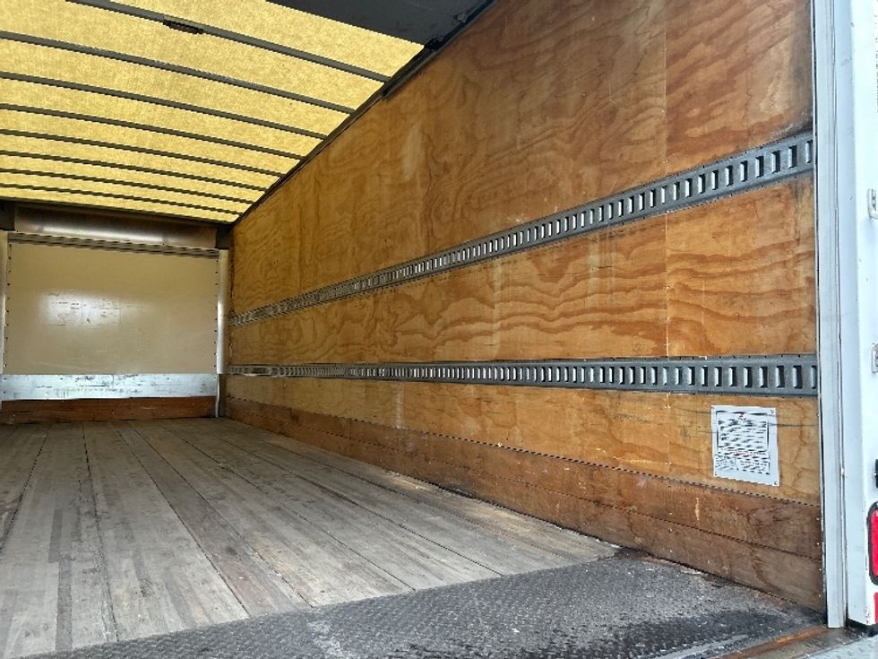 Medium Duty Box Truck-Light and Medium Duty Trucks-International-2020-MV607-Prince George-VA-188,633\n\t\tmiles-$ 42,750 - Image 12