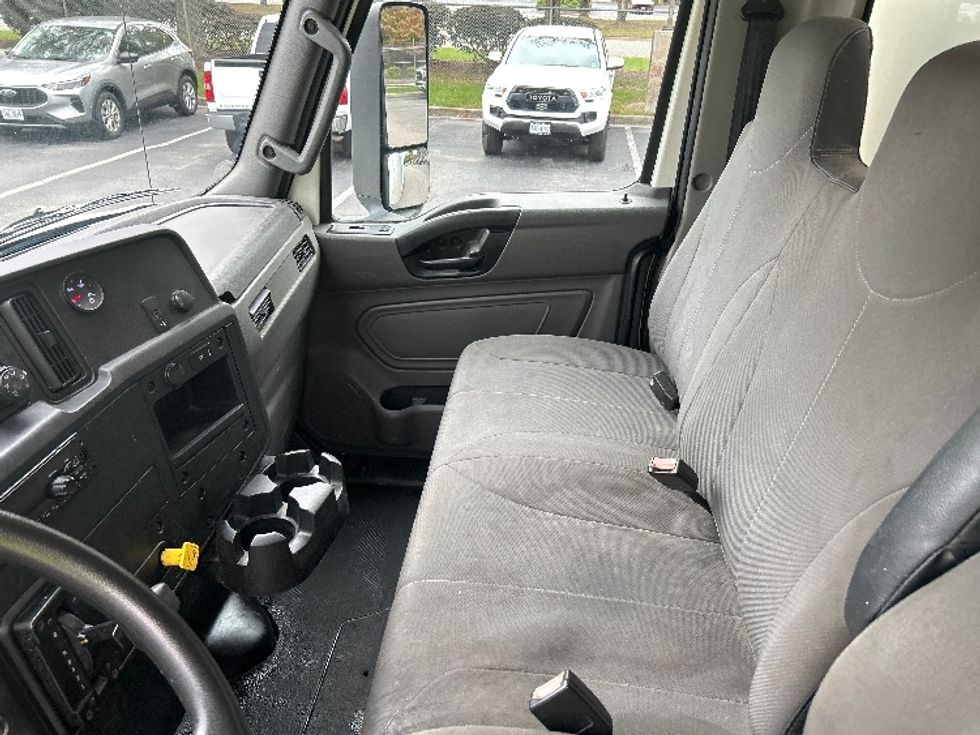 Medium Duty Box Truck-Light and Medium Duty Trucks-International-2020-MV607-Prince George-VA-188,633\n\t\tmiles-$ 42,750 - Image 19