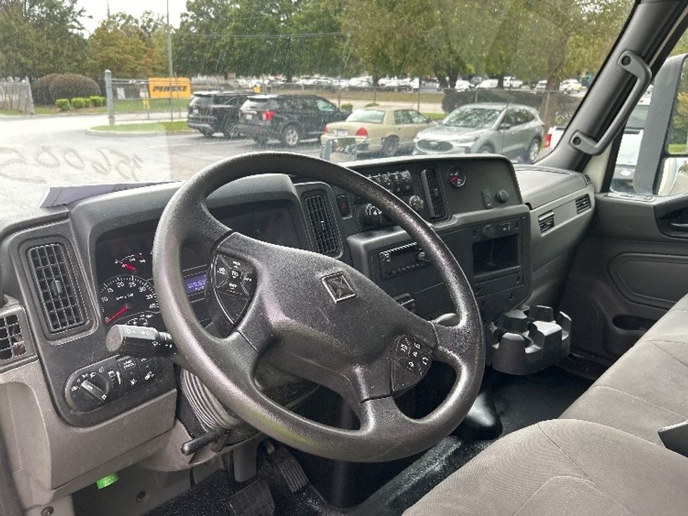 Medium Duty Box Truck-Light and Medium Duty Trucks-International-2020-MV607-Prince George-VA-188,633\n\t\tmiles-$ 42,750 - Image 17