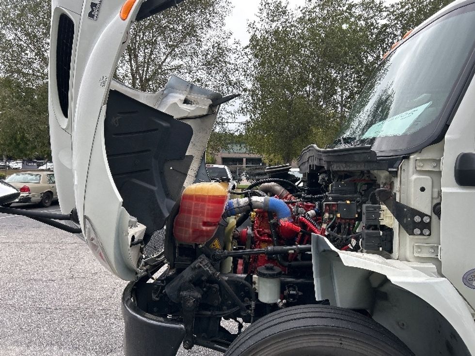 Medium Duty Box Truck-Light and Medium Duty Trucks-International-2020-MV607-Prince George-VA-188,633\n\t\tmiles-$ 42,750 - Image 24