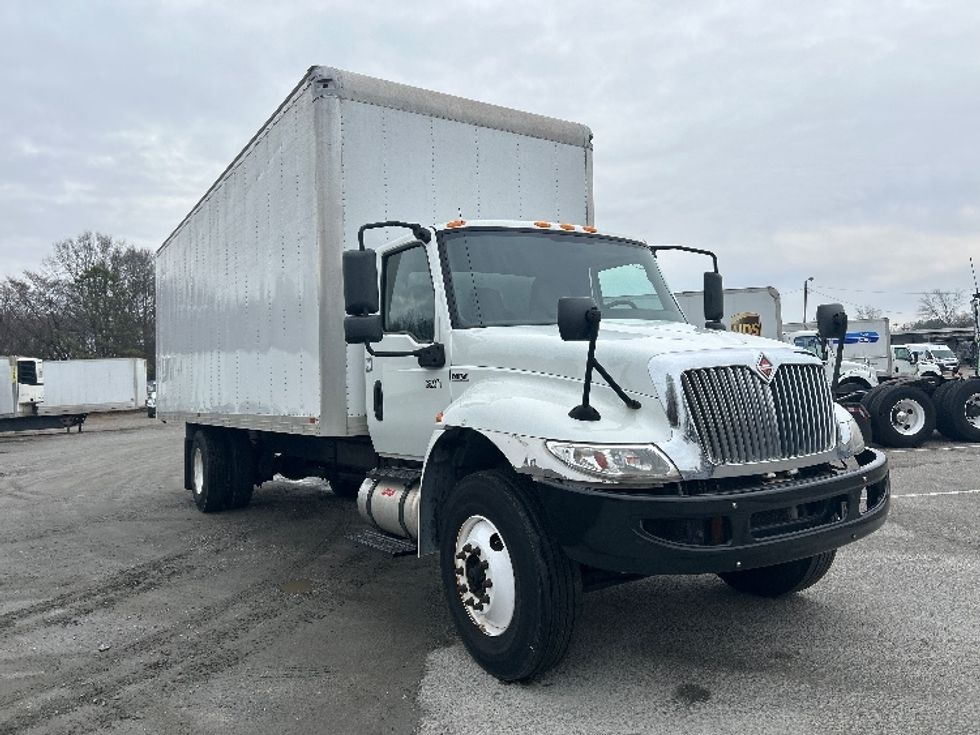 Medium Duty Box Truck-Light and Medium Duty Trucks-International-2020-MV607-Prince George-VA-204,887\n\t\tmiles-$ 33,500 - Image 1