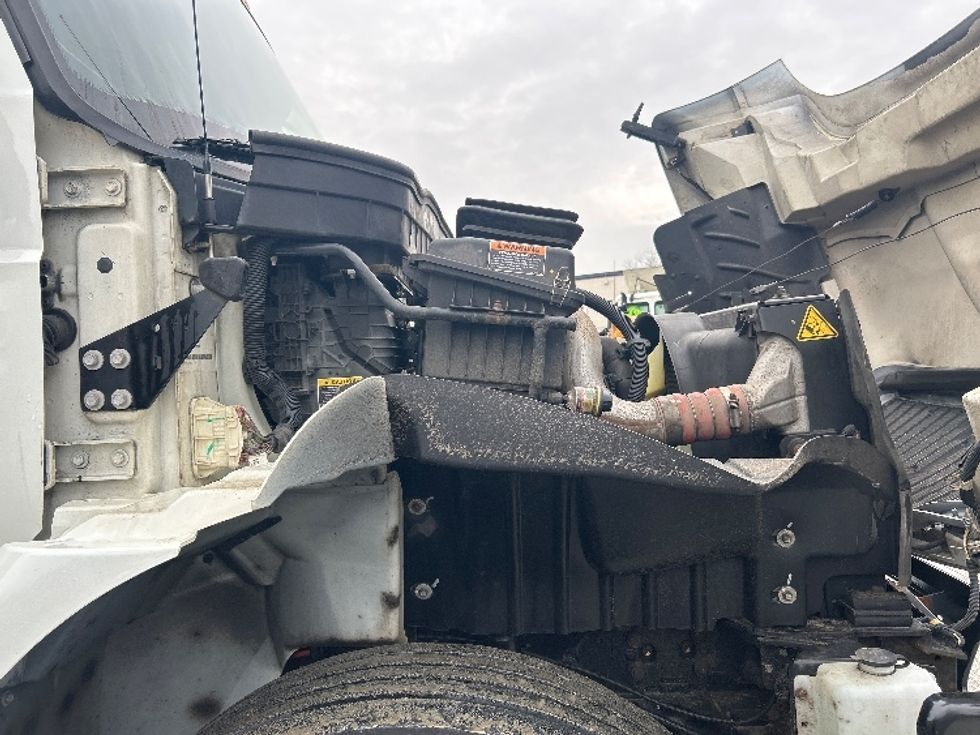 Medium Duty Box Truck-Light and Medium Duty Trucks-International-2020-MV607-Prince George-VA-204,887\n\t\tmiles-$ 33,500 - Image 23