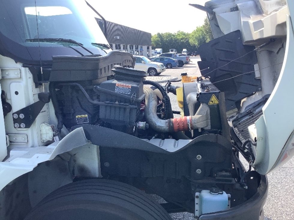 Medium Duty Box Truck-Light and Medium Duty Trucks-International-2020-MV607-Prince George-VA-220,964\n\t\tmiles-$ 47,250 - Image 19