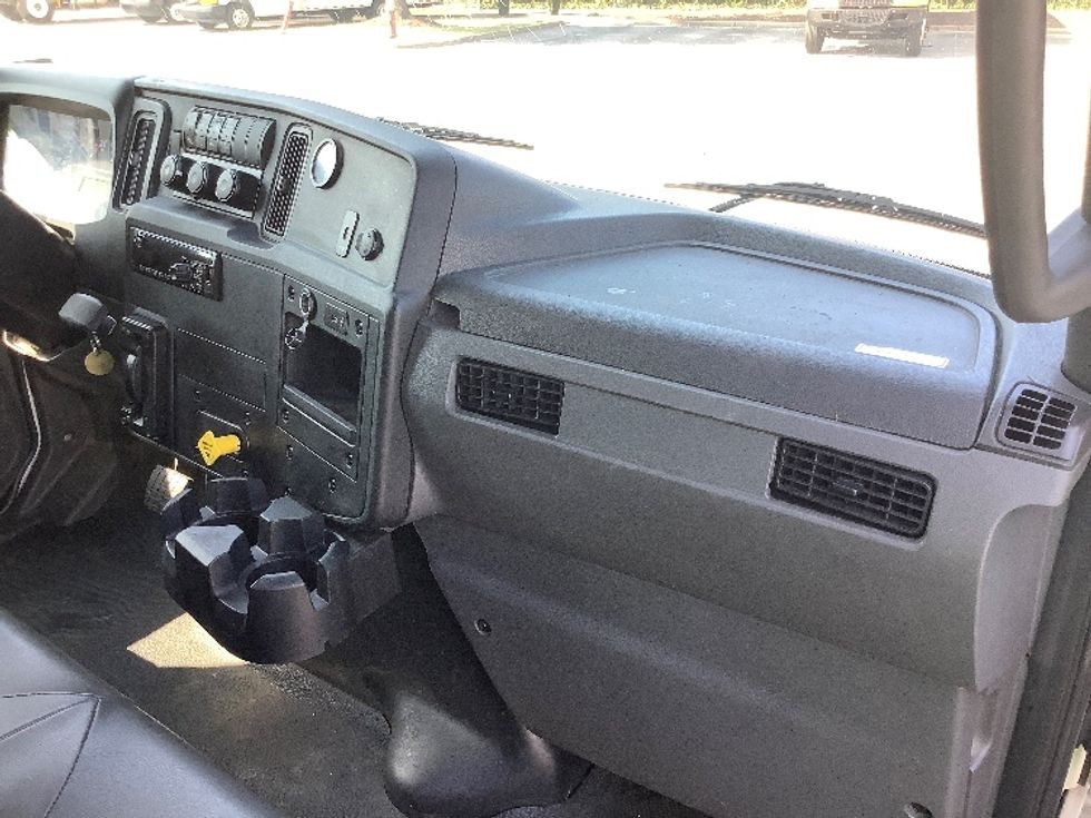 Medium Duty Box Truck-Light and Medium Duty Trucks-International-2020-MV607-Prince George-VA-220,964\n\t\tmiles-$ 47,250 - Image 18