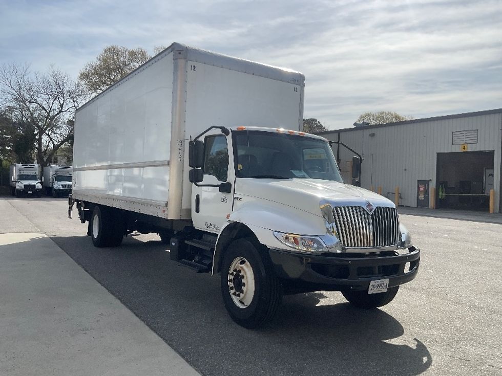 Medium Duty Box Truck-Light and Medium Duty Trucks-International-2020-MV607-Prince George-VA-267,146\n\t\tmiles-$ 35,000 - Image 1