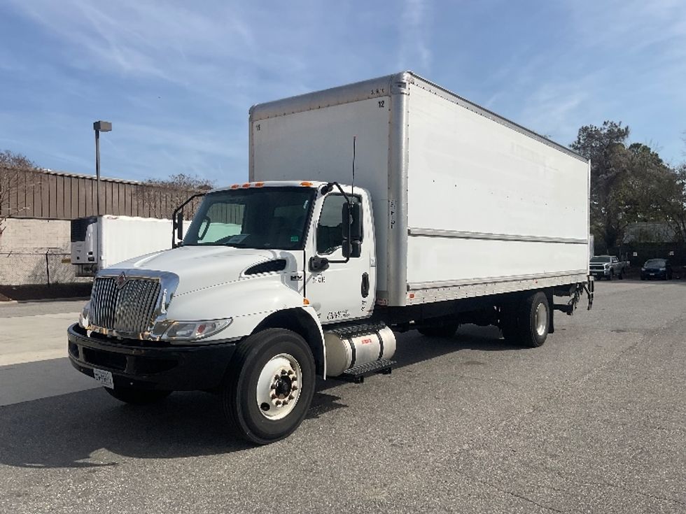Medium Duty Box Truck-Light and Medium Duty Trucks-International-2020-MV607-Prince George-VA-267,146\n\t\tmiles-$ 35,000 - Image 3