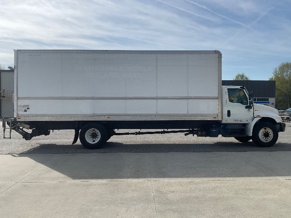 Medium Duty Box Truck-Light and Medium Duty Trucks-International-2020-MV607-Prince George-VA-267,146\n\t\tmiles-$ 35,000 - Image 15